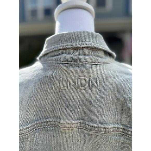 MSRP $128 LNDN by Free People Organic Cotton Light Washed Denim Jacket Size S-M - Picture 11 of 14